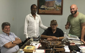 EDUARDO JACINTO ARSENIO Y AITOR EN CASA FERNANDEZ